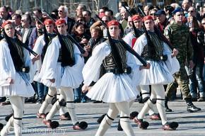 The Evzones - Changing of the Guard in Athens, Greece | CheeseWeb