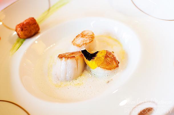 Caramelised Scallops in coconut milk with ginger, lemongrass and curry flavours