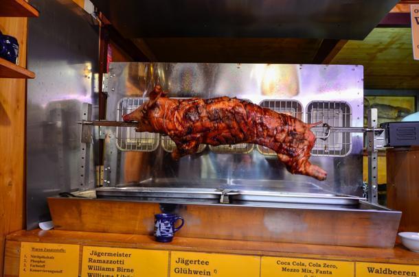Roasting pig at Esslingen market