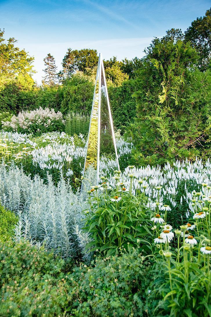 The White Garden, Kingsbrae Garden, St. Andrews, NB