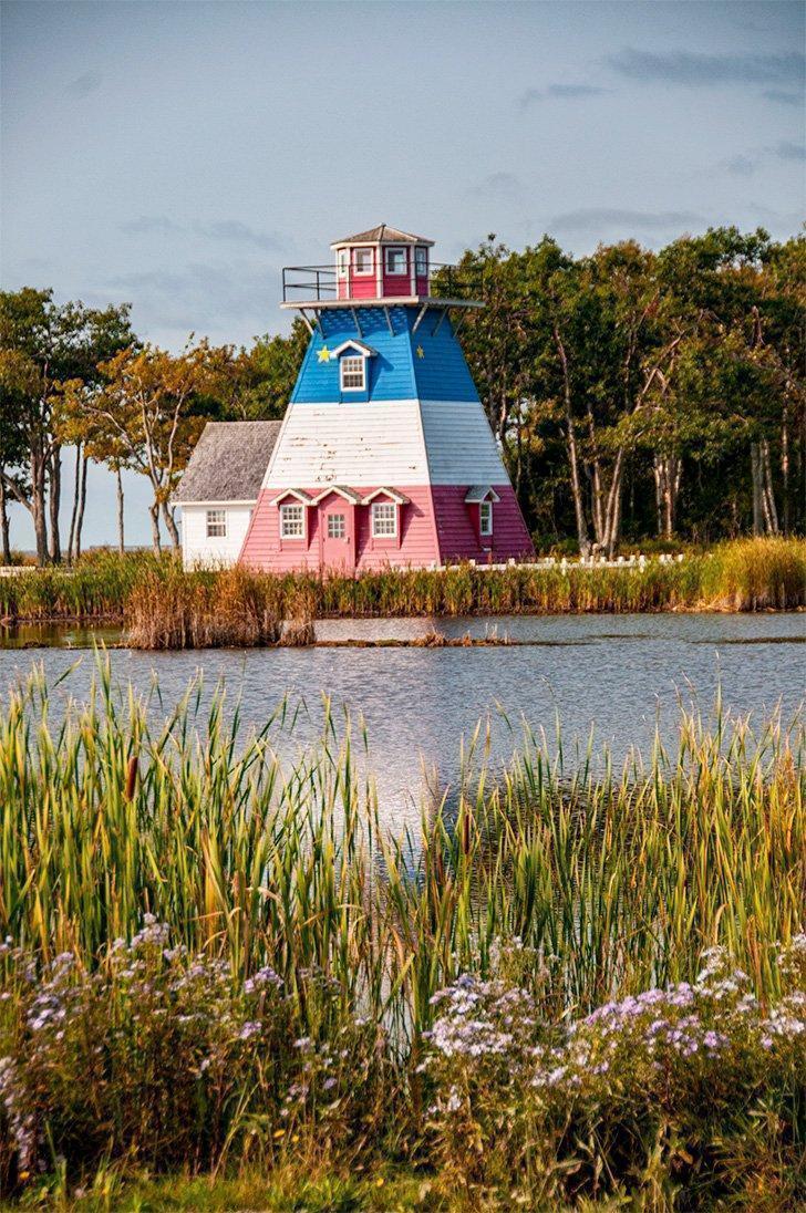 Discover Acadian culture on the northeastern shores of New Brunswick.