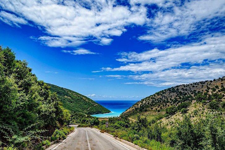 The road to the Kakome Gulf leads to a hidden paradise and one of the best beaches in Albania. 